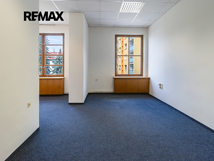Комерційне приміщення в оренду, 22 м² (6 з 12)