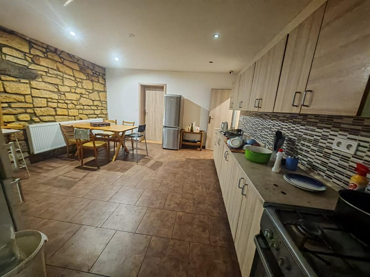Prodej komerčního prostoru, 330 m² (6 z 28)