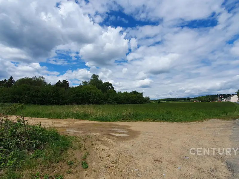 Prodej komerčního pozemku 1974 m², Hostěnice – náhled fotky 1