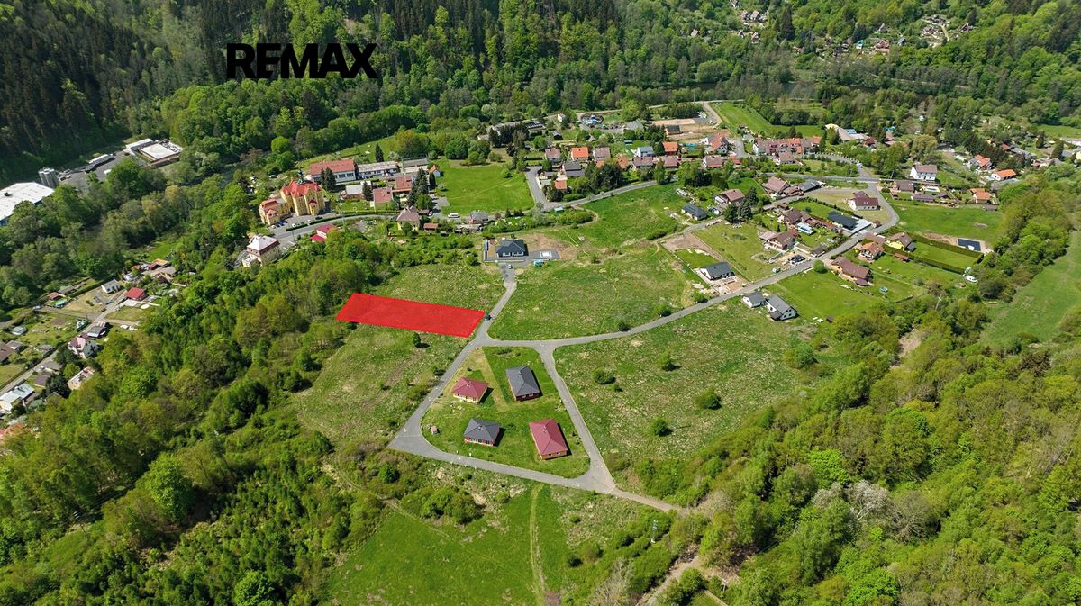 Prodej stavebního pozemku 2095 m², Kyselka – fotka 1 z 3