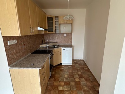 Pronájem bytu 2+kk, 42 m² (2 z 10)