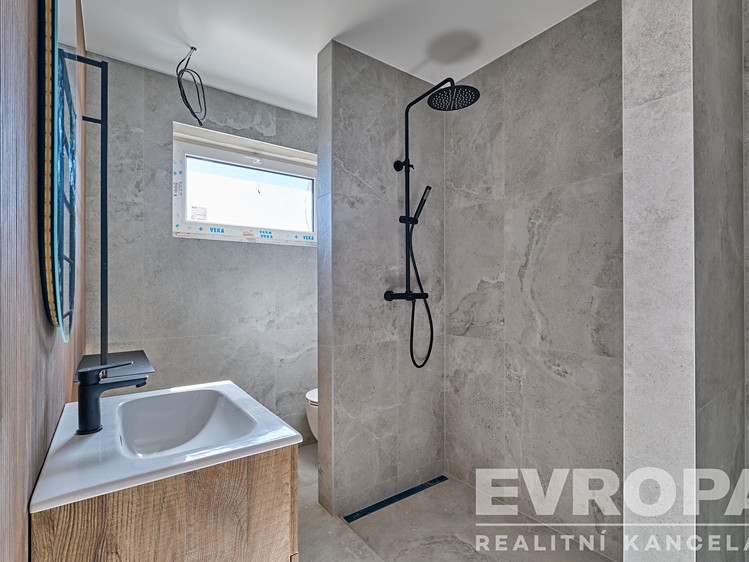 Prodej domu, 119 m² (16 z 21)