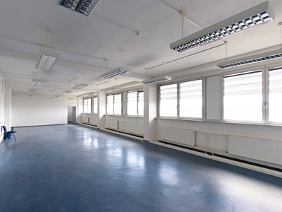 Pronájem kanceláře 320 m²