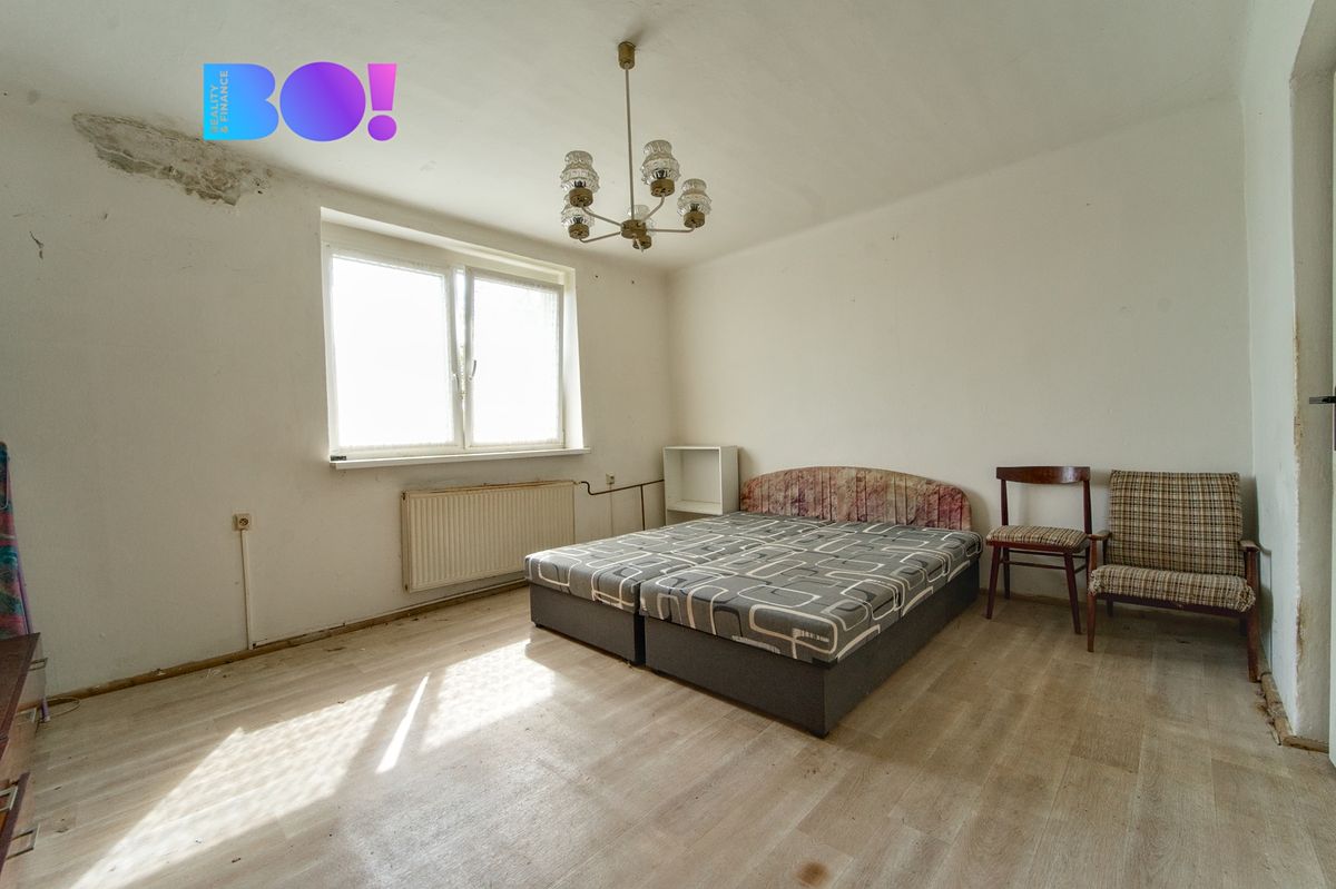 Prodej rodinného domu 200 m², pozemek 1050 m² – fotografie 5