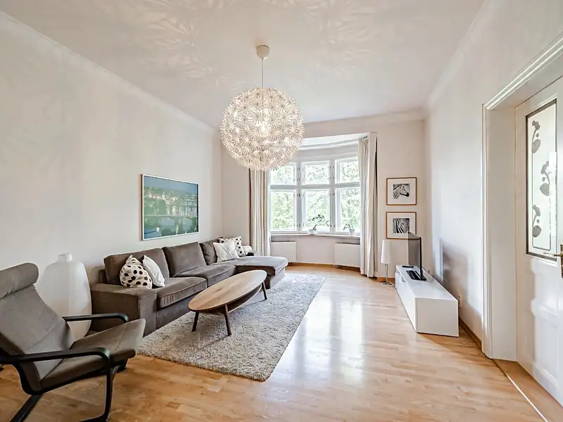 Pronájem bytu 3+1 108 m², Praha – náhled fotky 1