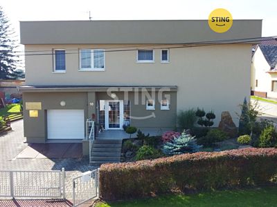 Prodej rodinného domu 295 m², pozemek 1089 m²