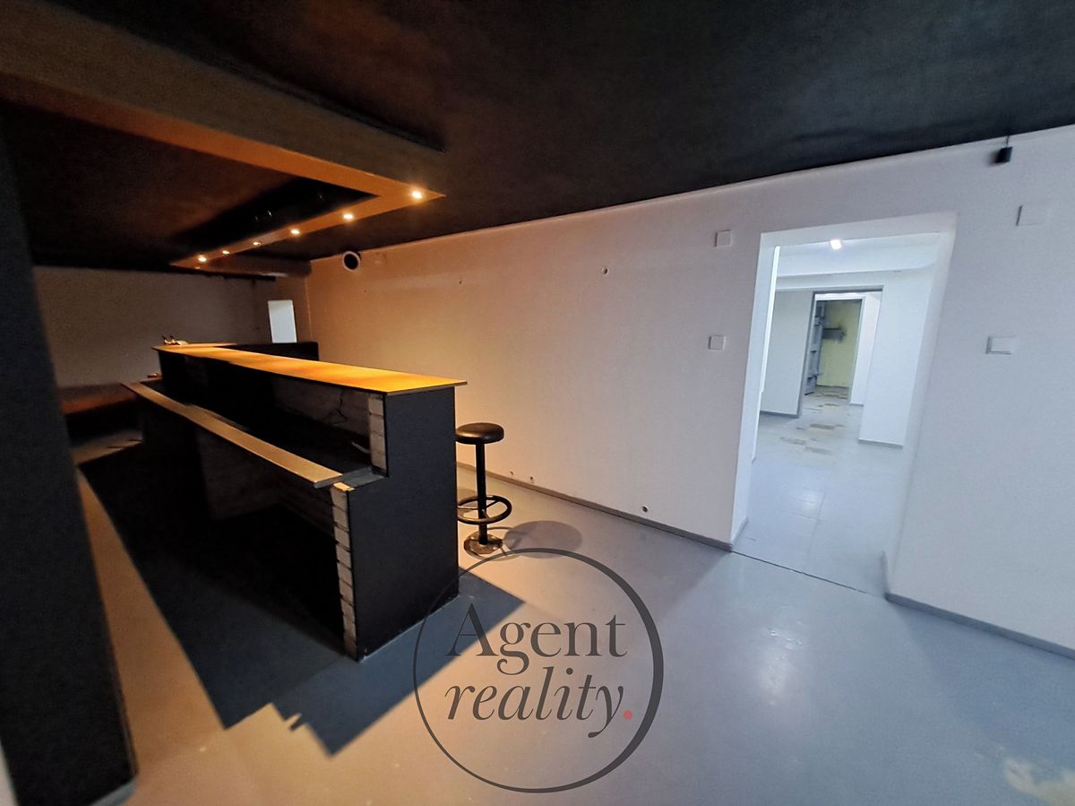 Pronájem obchodního prostoru 180 m² – fotografie 5