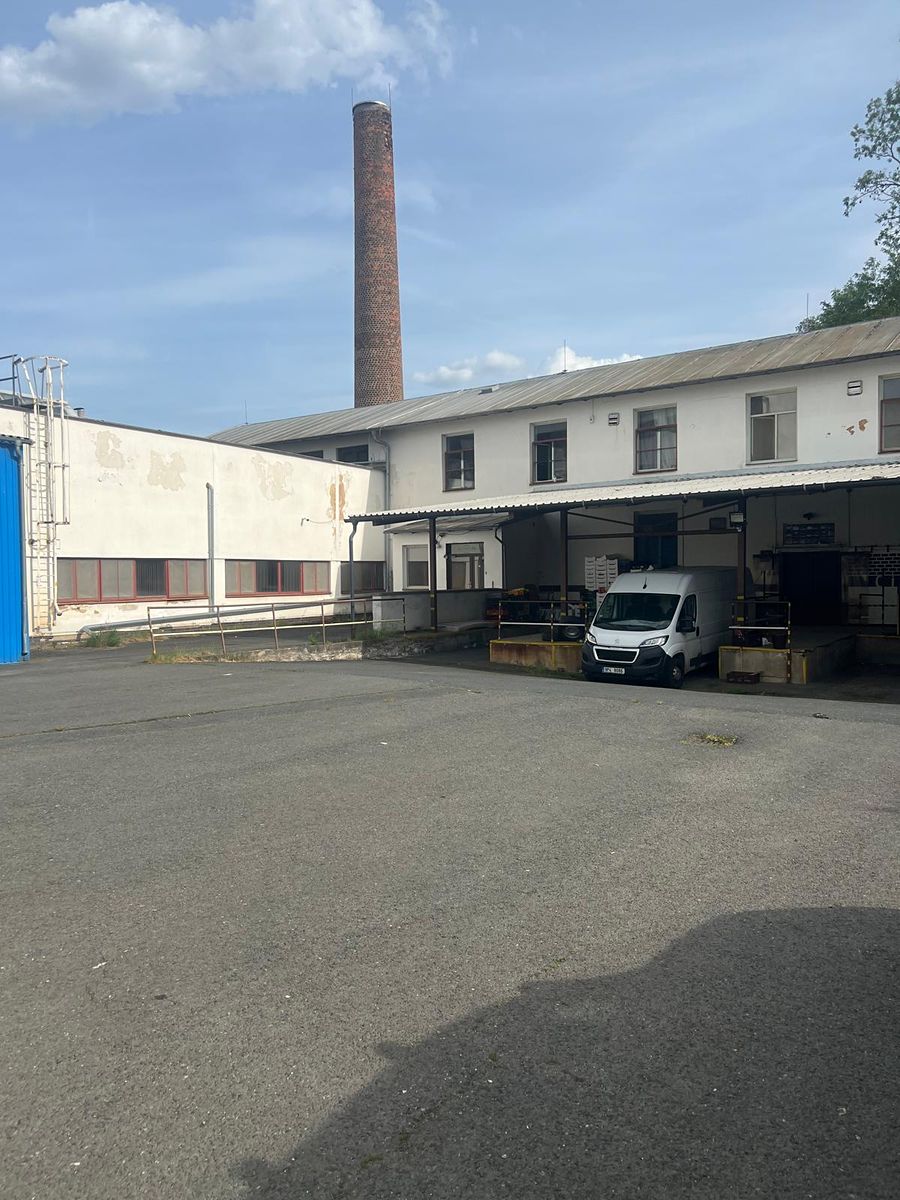 Prodej výrobní haly, prostoru 8352 m²