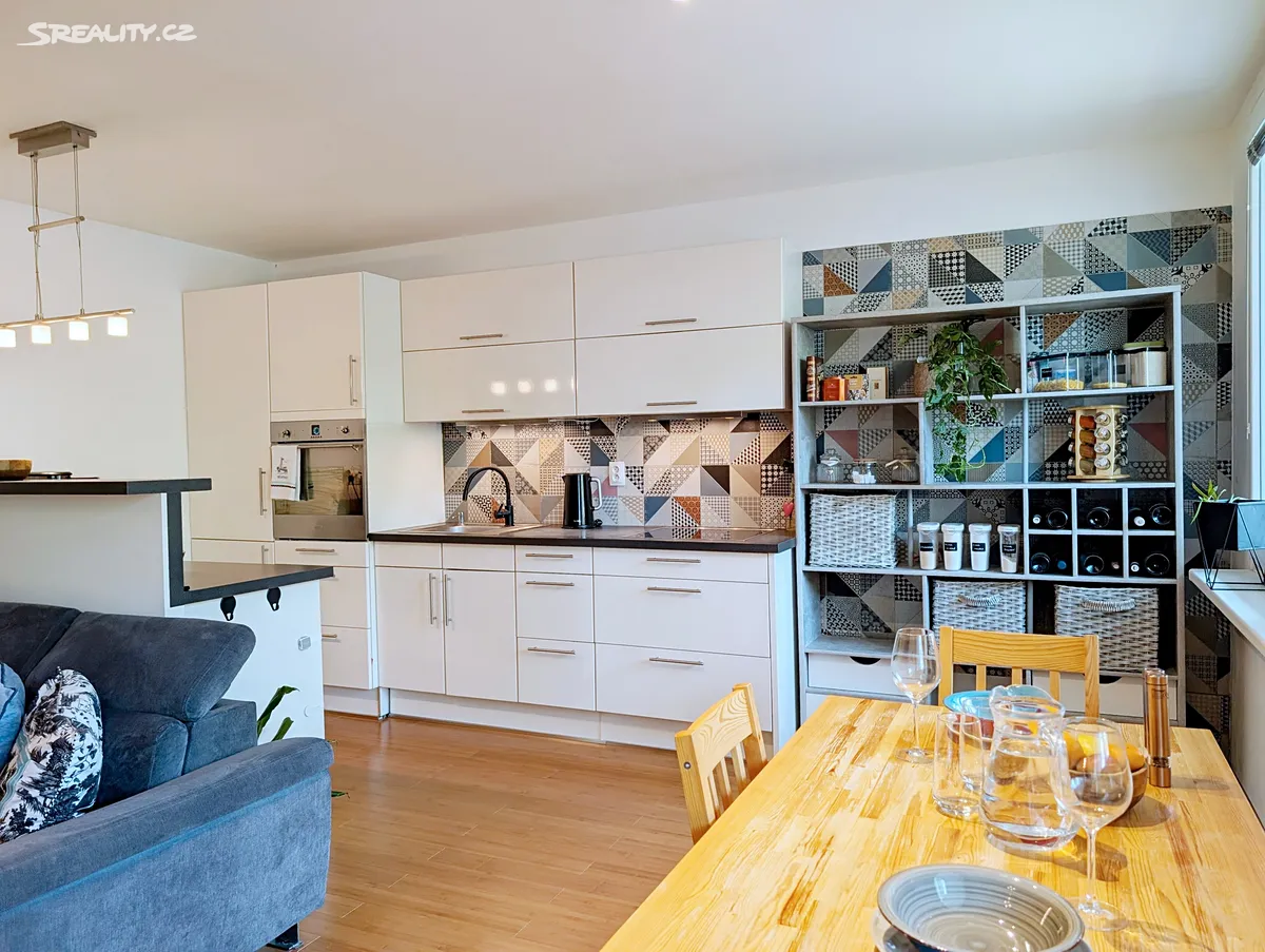 Prodej bytu 3+kk 67 m², Mirovická