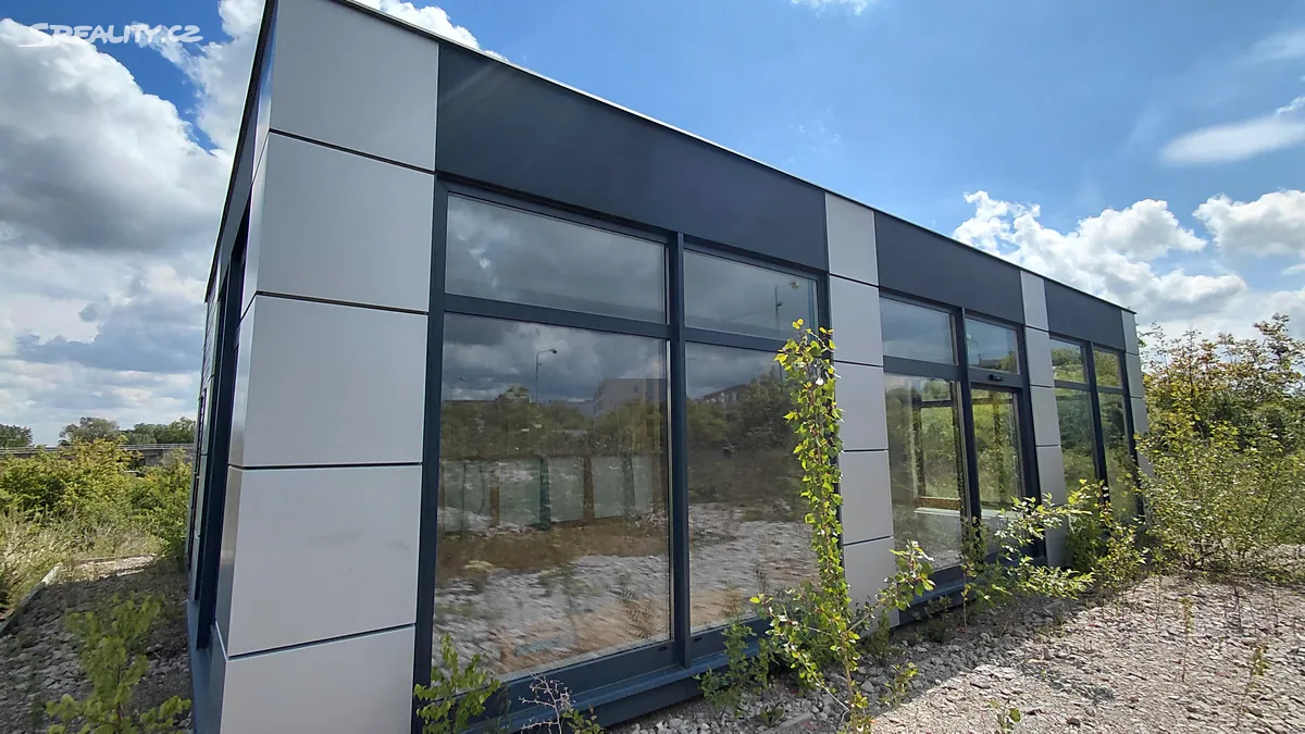 Prodej obchodního prostoru 100 m²