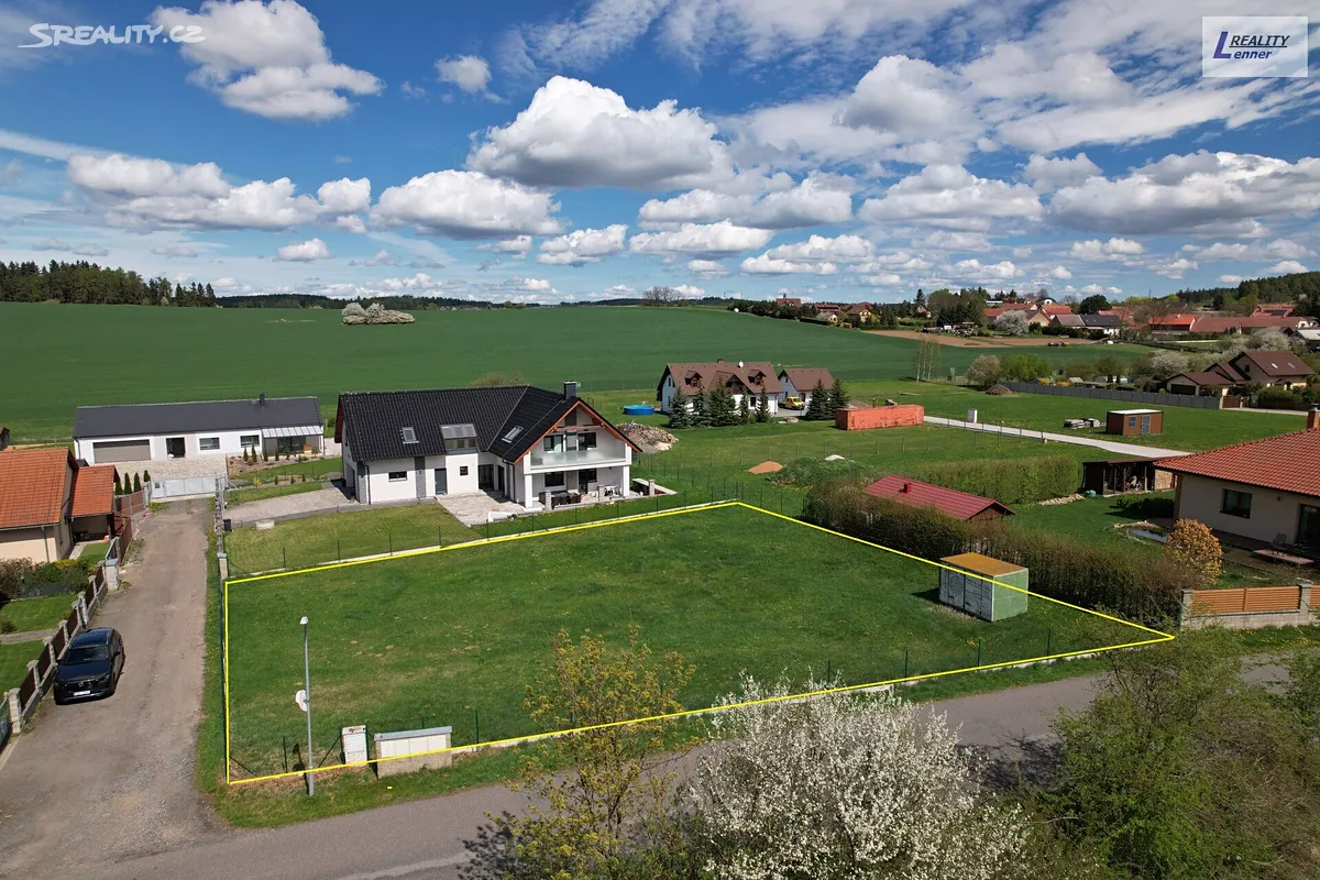 Prodej stavebního pozemku 1009 m², Milín