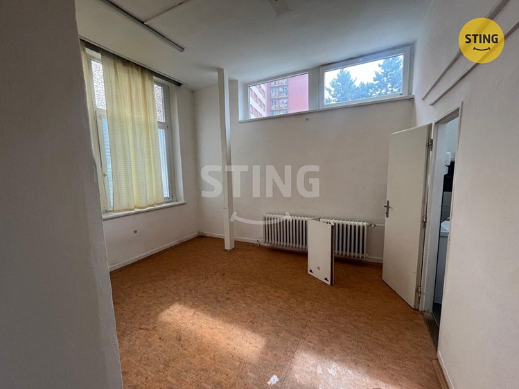 Pronájem komerčního prostoru, 76 m² (7 z 13)