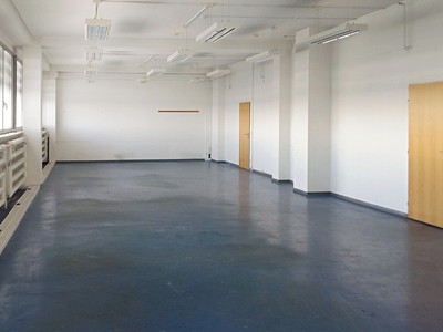 Pronájem kanceláře 384 m²
