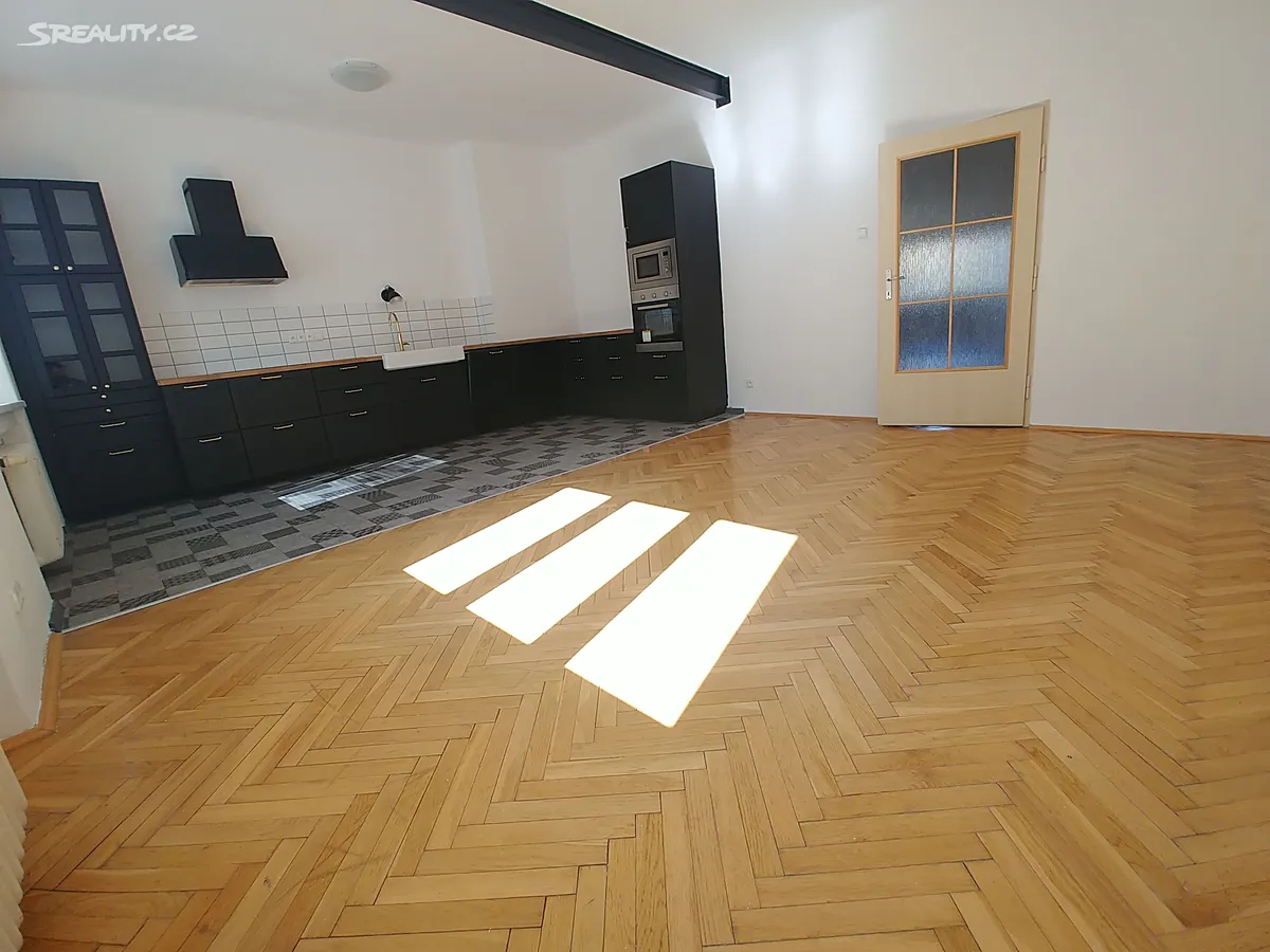 Pronájem kanceláře 101 m² – pohled 4