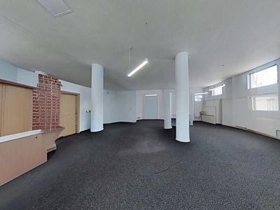 Pronájem obchodního prostoru 860 m²