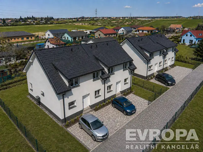 Prodej rodinného domu 119 m², pozemek 467 m², Velký Borek – náhled fotky 1