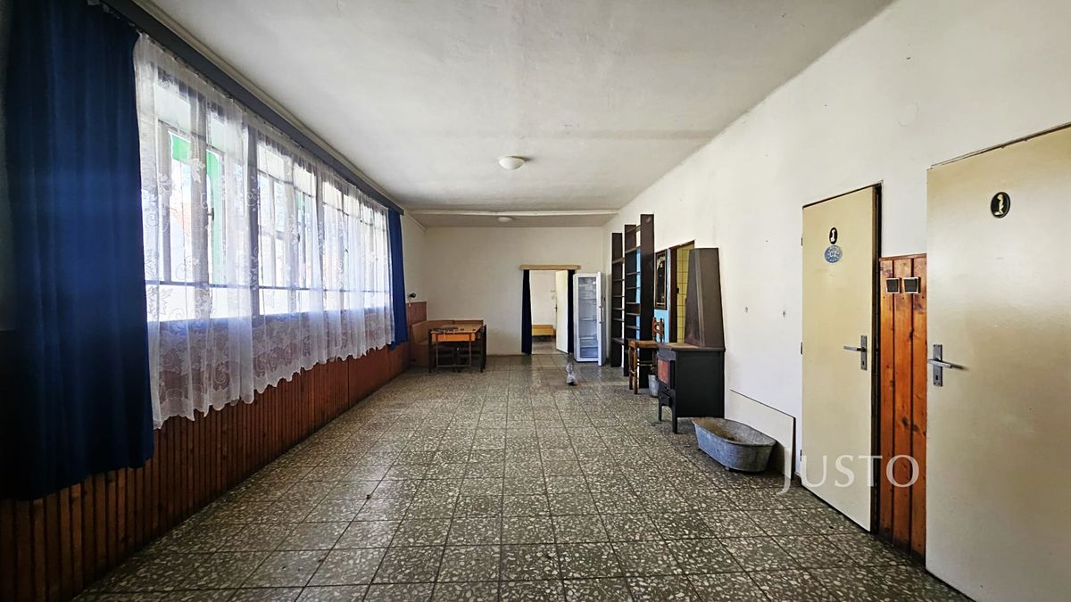 Prodej rodinného domu 180 m², pozemek 911 m² – fotografie 5