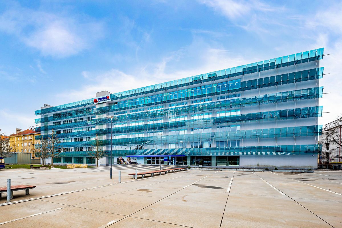 Pronájem kanceláře 526 m²