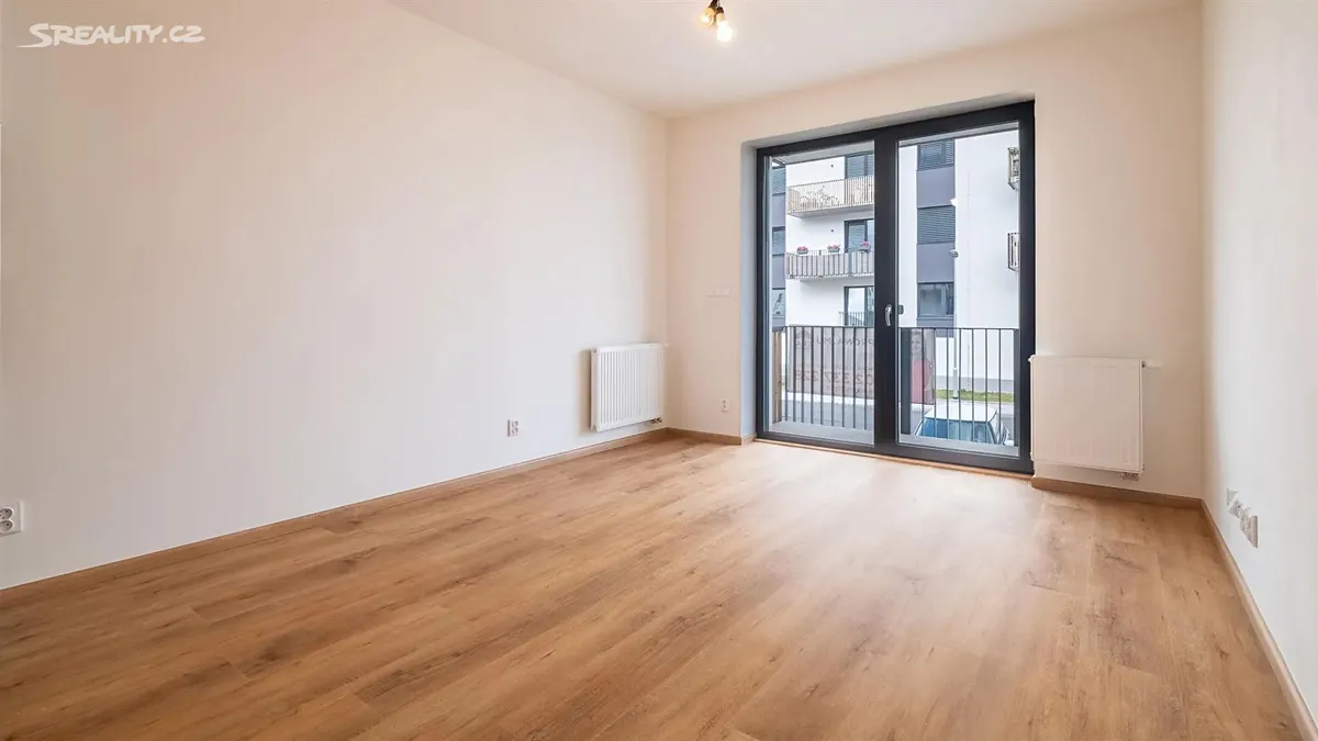 Pronájem bytu 2+kk 56 m² – pohled 3