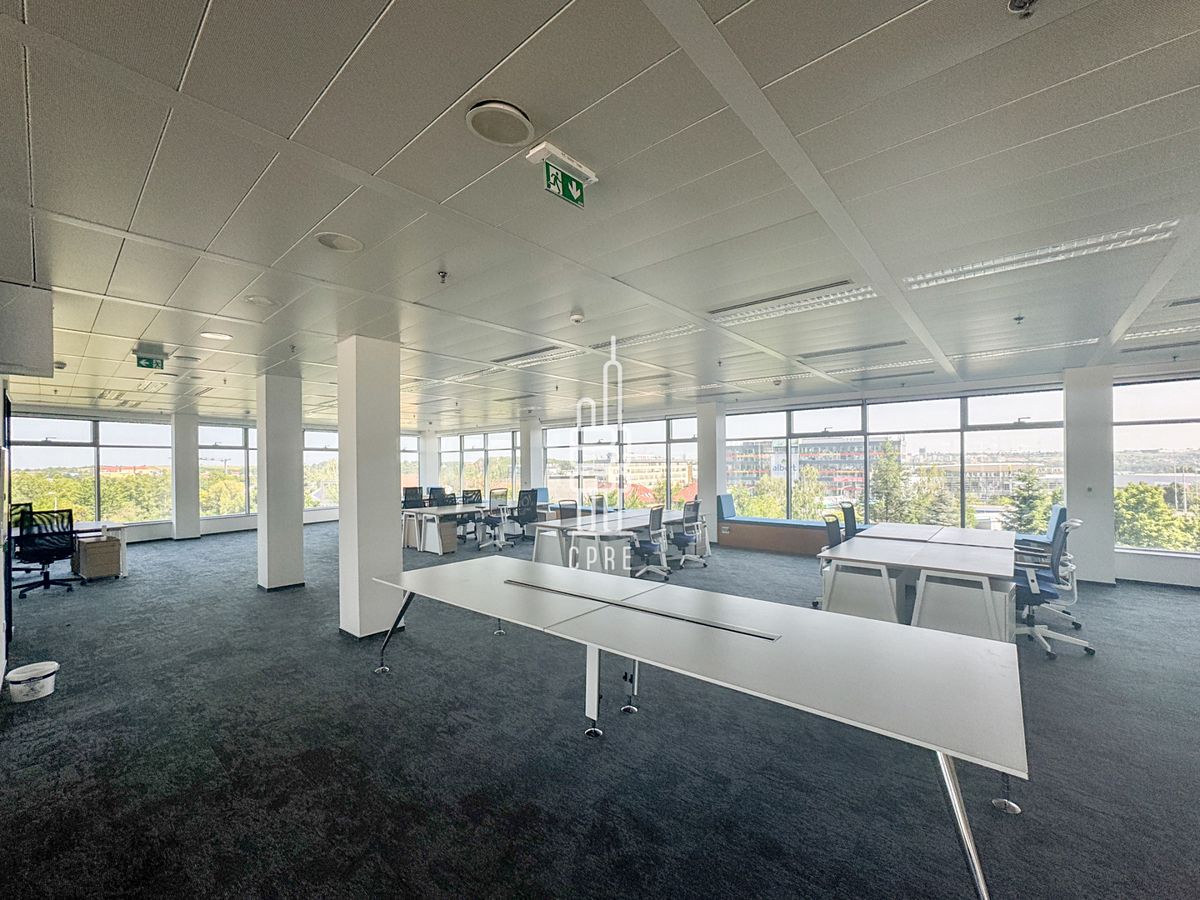 Pronájem kanceláře 360 m² – fotografie 2