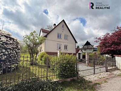 Prodej rodinného domu 180 m², pozemek 1281 m²