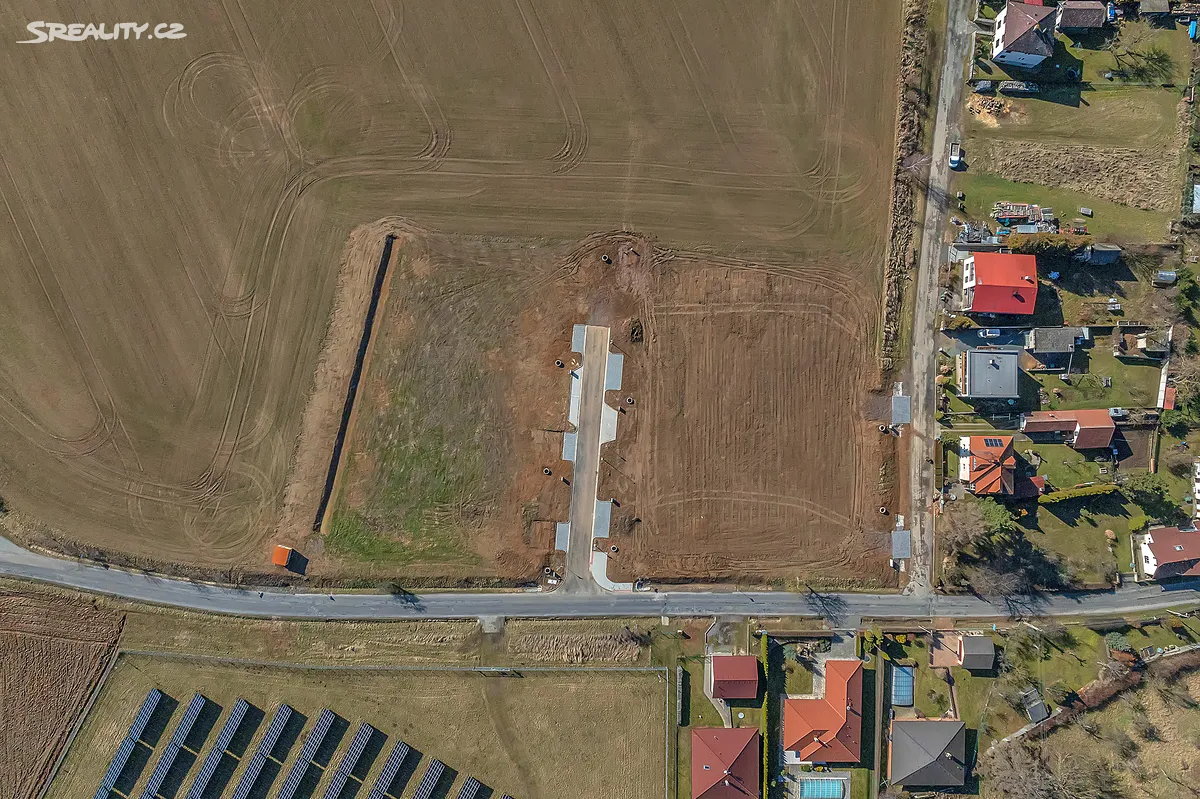Prodej stavebního pozemku 1458 m² – pohled 5