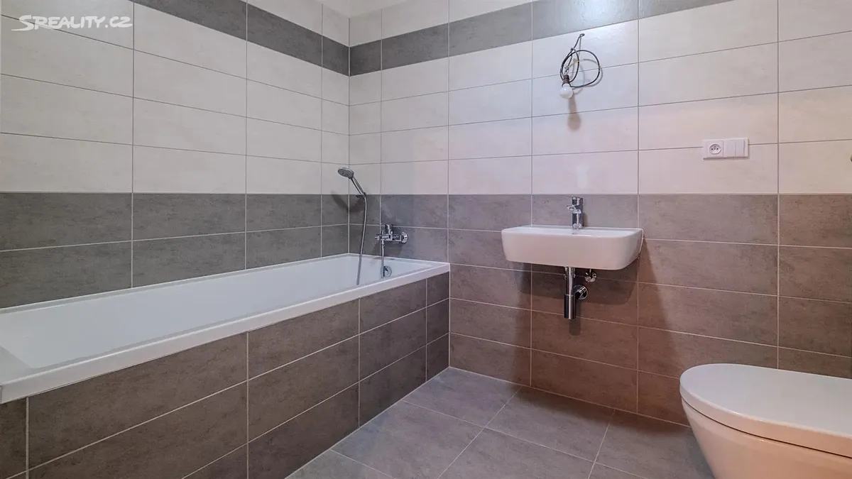 Pronájem bytu 2+kk 56 m² – pohled 5