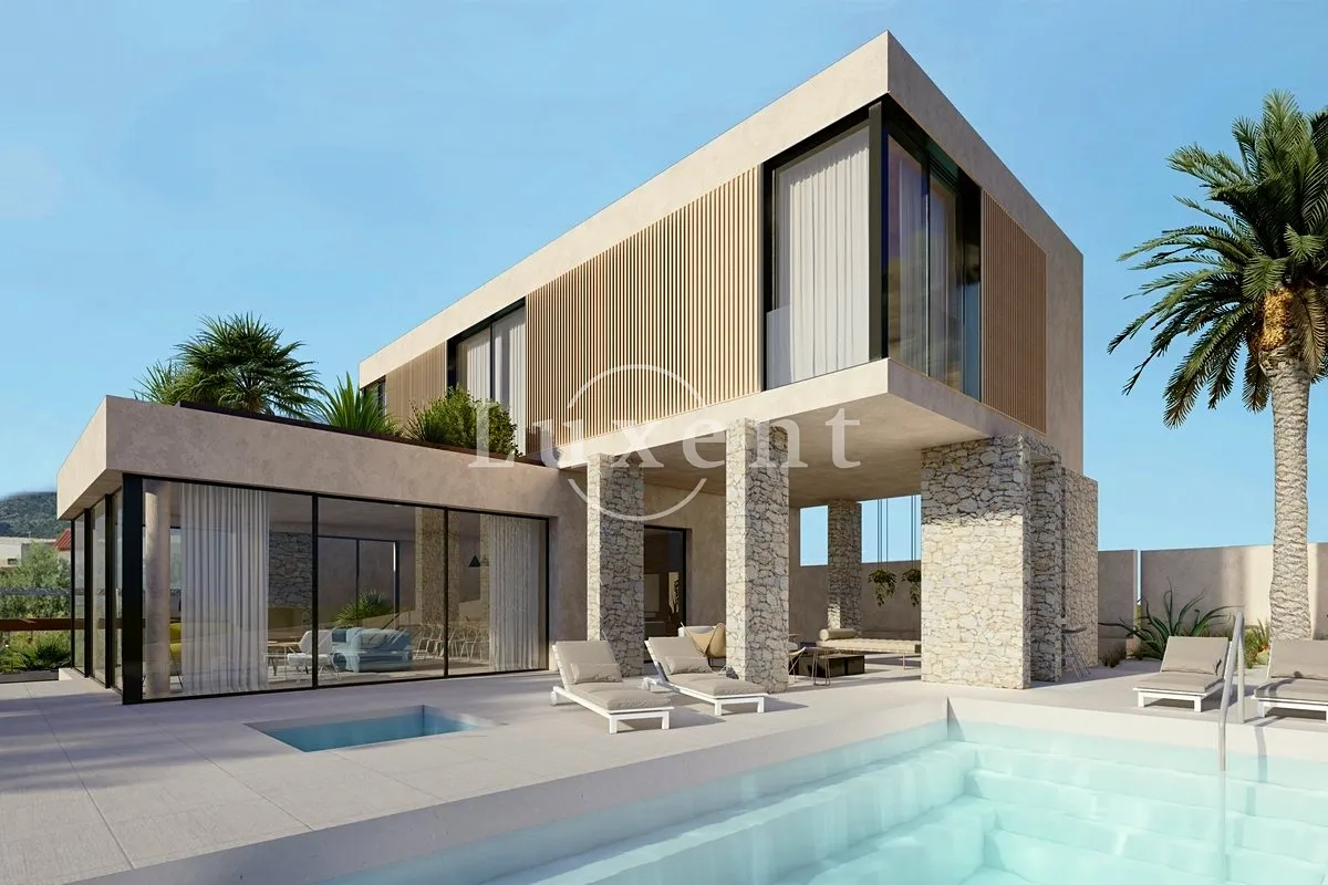 Prodej rodinného domu 246 m², pozemek 687 m²