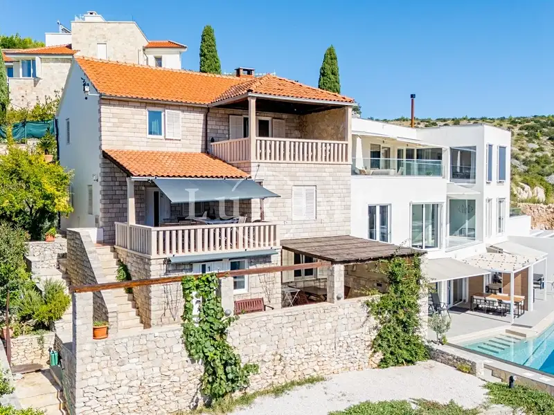 Prodej rodinného domu 200 m², pozemek 310 m², Bobovišća – náhled fotky 3