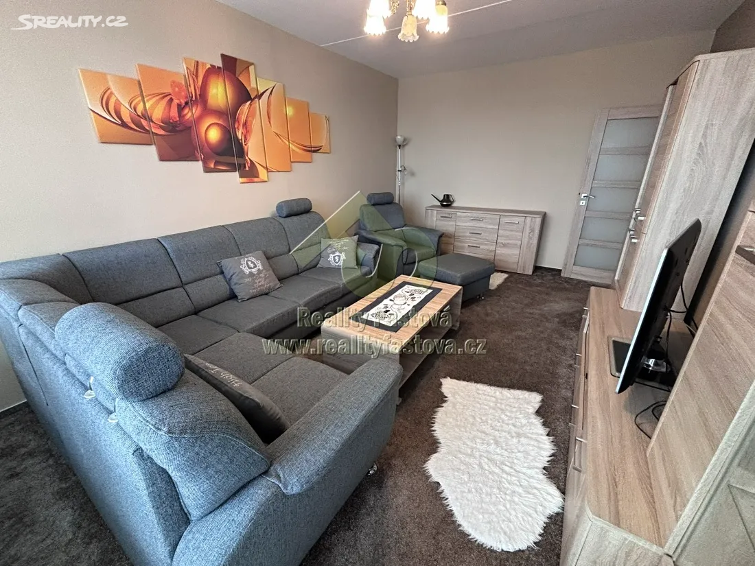 Pronájem bytu 2+1 68 m² – pohled 3