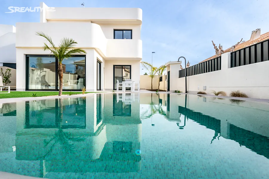 Prodej vily 123 m², pozemek 242 m², Orihuela