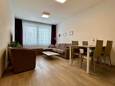 Prodej bytu 2+kk, 70 m² (3 z 17)