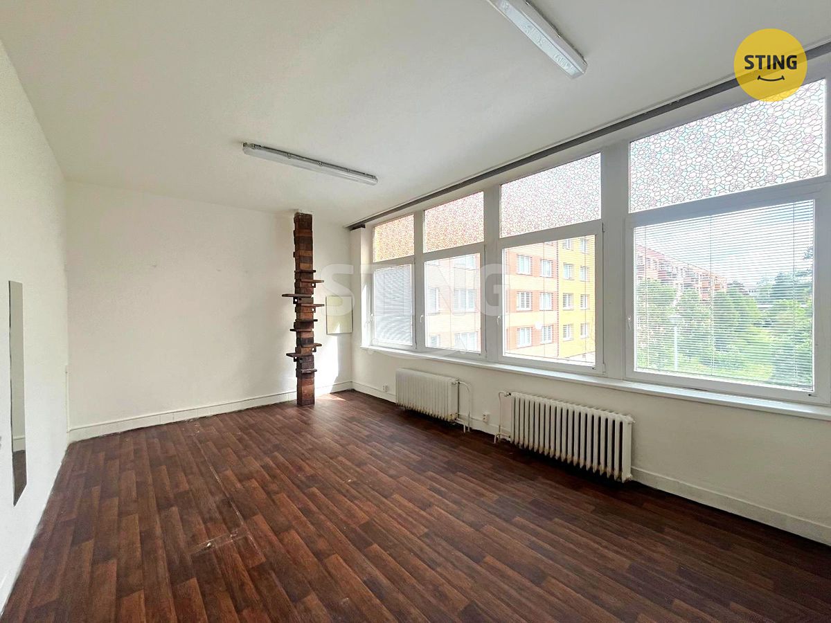 Pronájem kanceláře 76 m² – fotografie 2