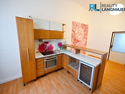 Pronájem bytu 2+1 87 m²