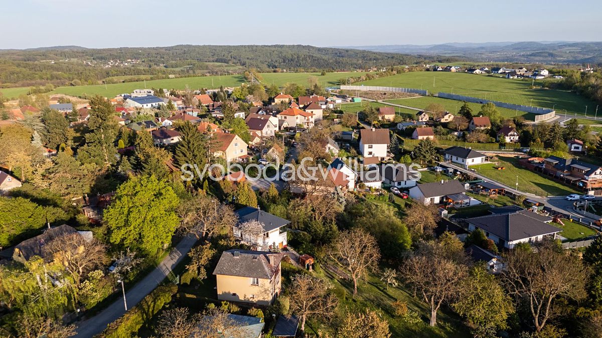 Prodej stavebního pozemku 1016 m² – fotografie 2