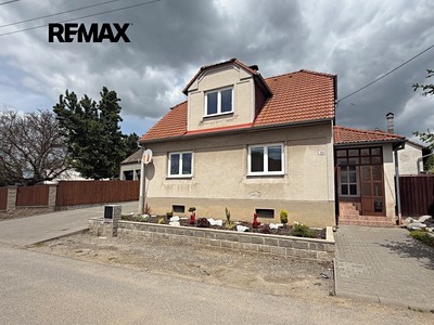 Prodej  rodinného domu 240 m², pozemek 1 460 m²