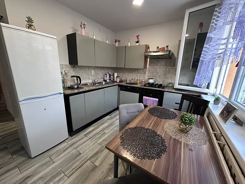 Prodej bytu 3+1 60 m², Chomutov – náhled fotky 1