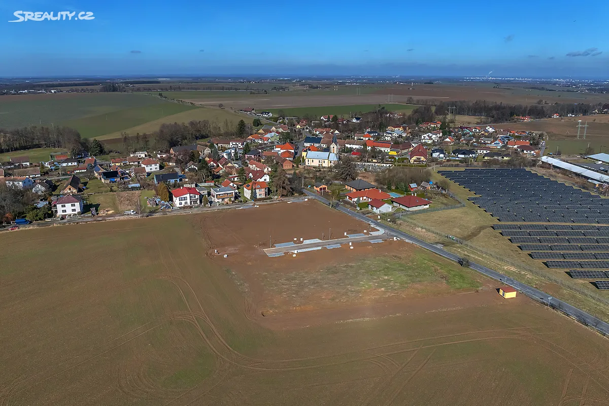 Prodej stavebního pozemku 1458 m² – pohled 3