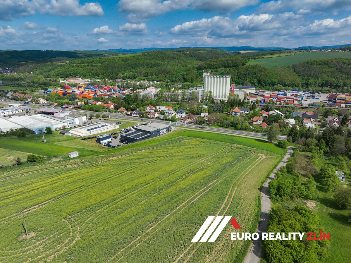 Prodej komerčního pozemku 14247 m² – fotografie 3