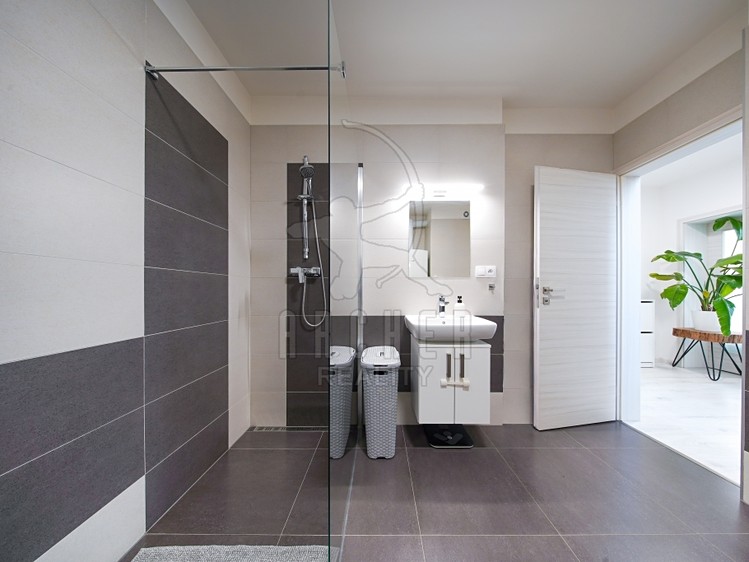 Prodej domu, 168 m² (17 z 35)