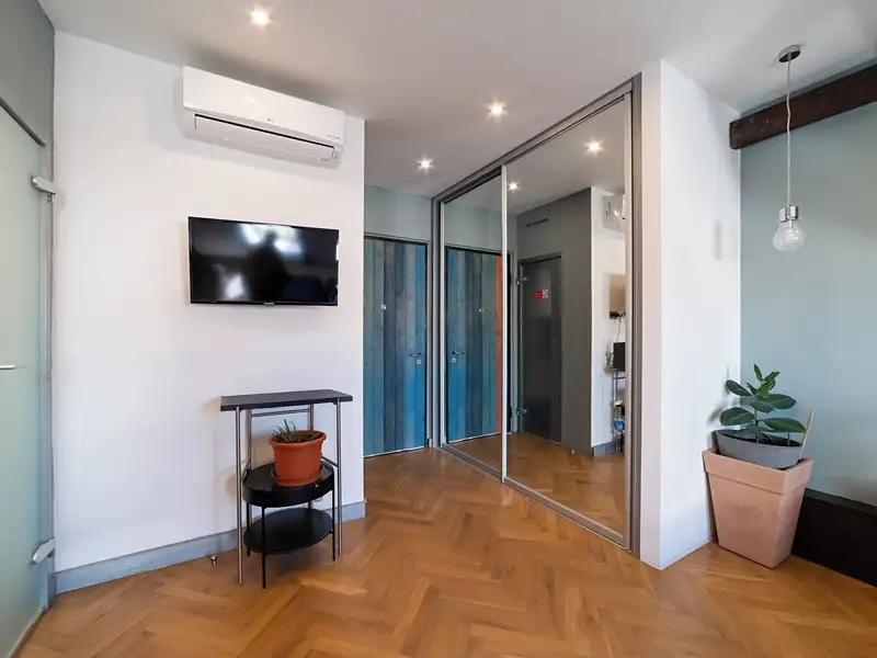 Prodej bytu 1+kk 45 m², Praha – náhled fotky 3
