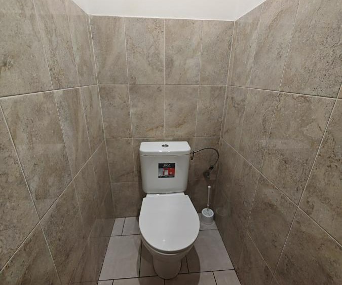 Prodej komerčního prostoru, 330 m² (13 z 28)