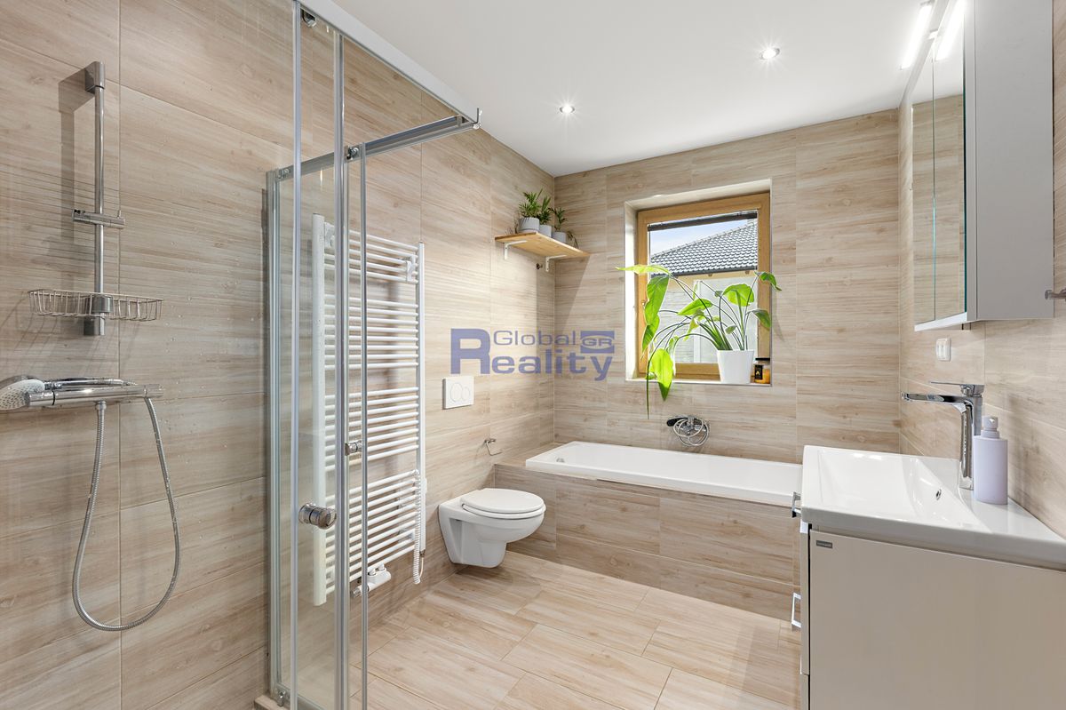 Prodej rodinného domu 101 m², pozemek 922 m² – fotografie 4