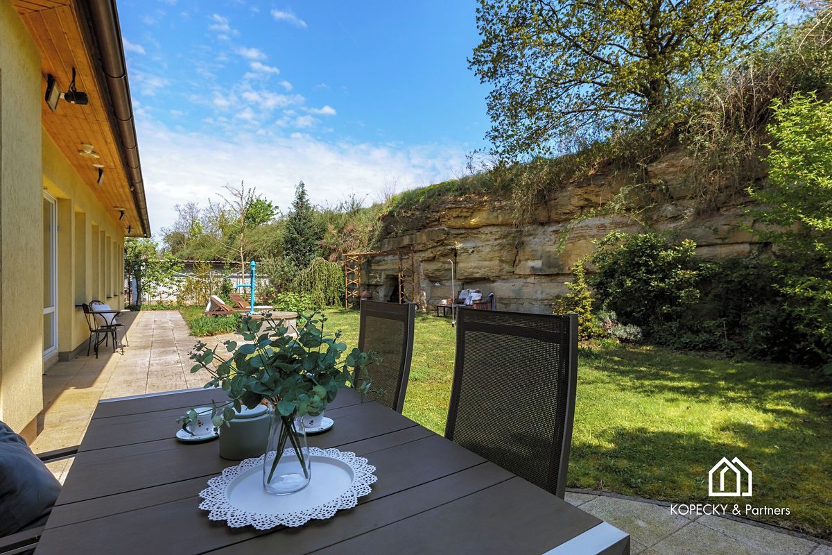 Prodej rodinného domu 164 m², pozemek 612 m² – fotografie 3