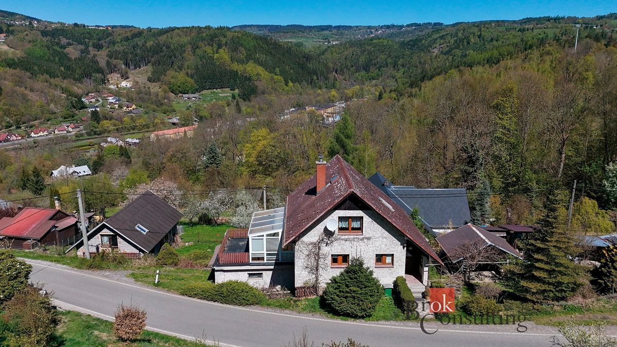 Prodej rodinného domu 108 m², pozemek 29000 m² – fotografie 2