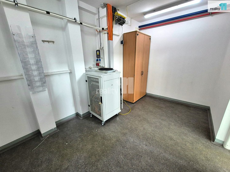 Комерційне приміщення на продаж, 2 849 м² (22 з 41)