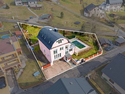 Prodej rodinného domu 281 m², pozemek 1097 m²