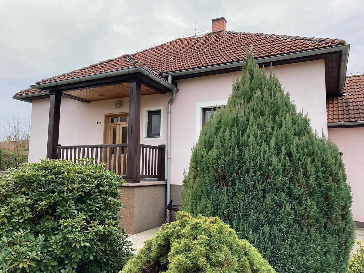 Prodej rodinného domu 115 m², pozemek 640 m² – fotografie 2