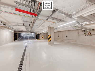 Pronájem garážového stání 18 m² — photo 2