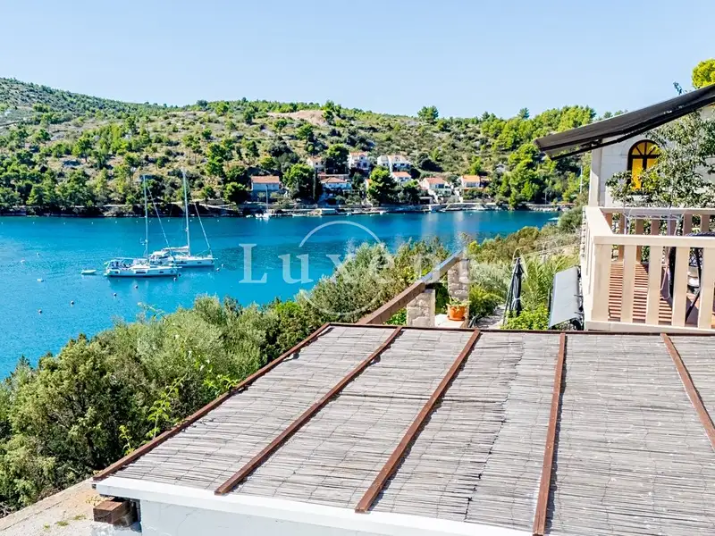 Prodej rodinného domu 200 m², pozemek 310 m², Bobovišća – náhled fotky 2
